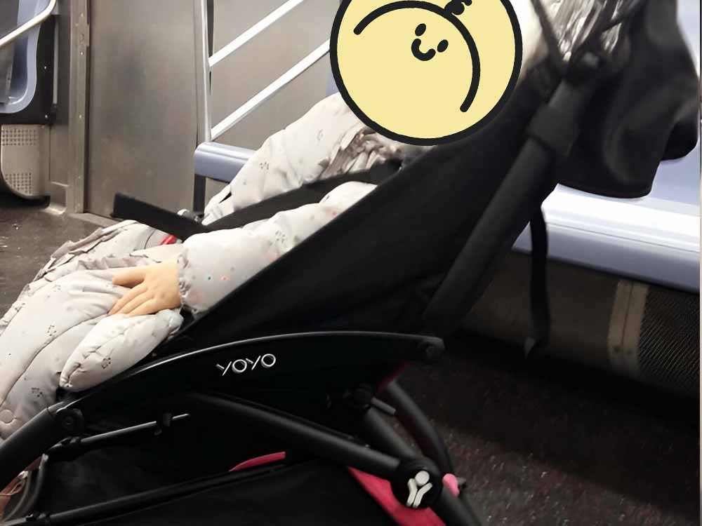 poussette-yoyo-dans-le-metro